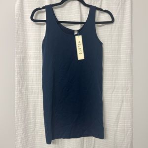 NWT Stretchy light crew neck tank top - Navy Blue - One Size
